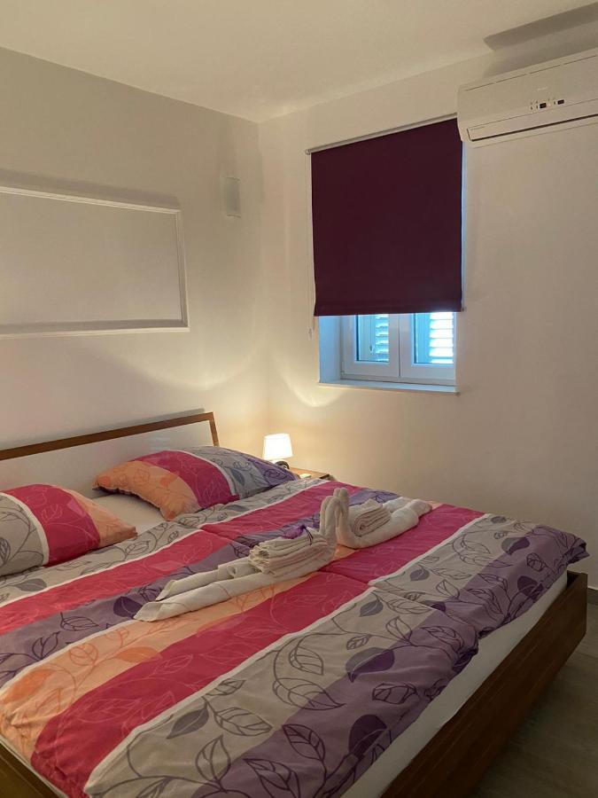 Apartmani Danica เนเรซีน ภายนอก รูปภาพ
