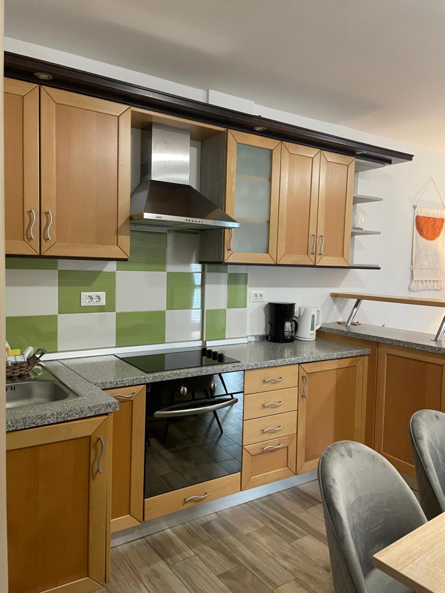 Apartmani Danica เนเรซีน ภายนอก รูปภาพ