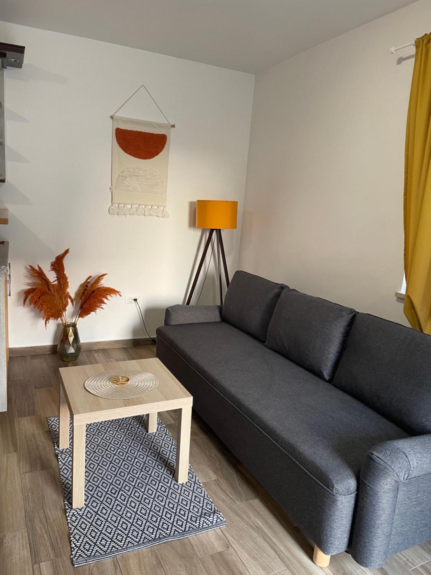 Apartmani Danica เนเรซีน ภายนอก รูปภาพ