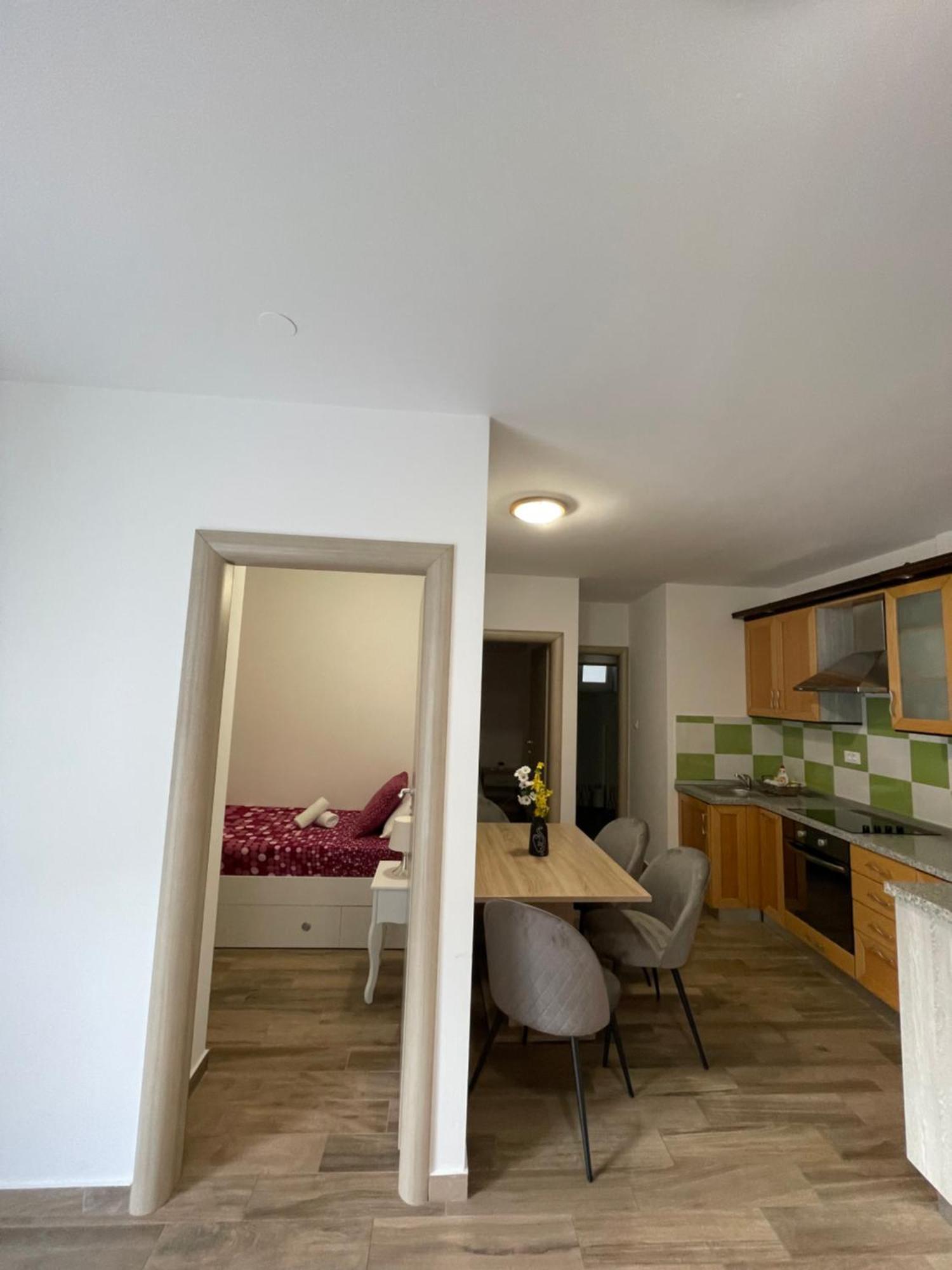 Apartmani Danica เนเรซีน ภายนอก รูปภาพ