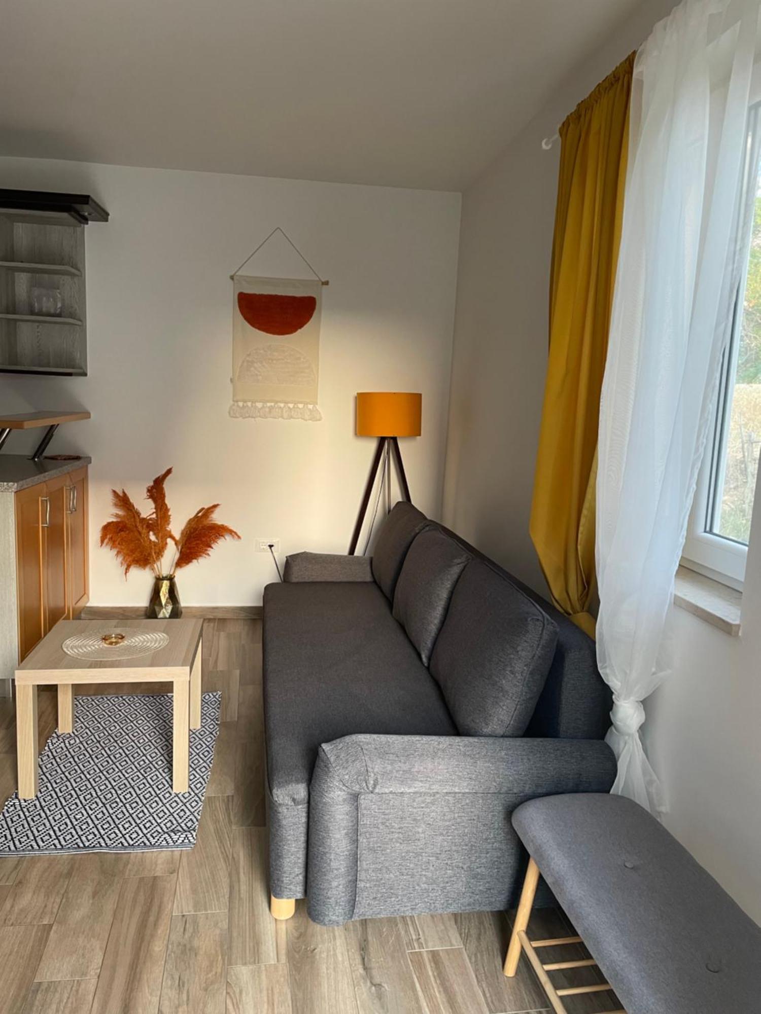 Apartmani Danica เนเรซีน ภายนอก รูปภาพ