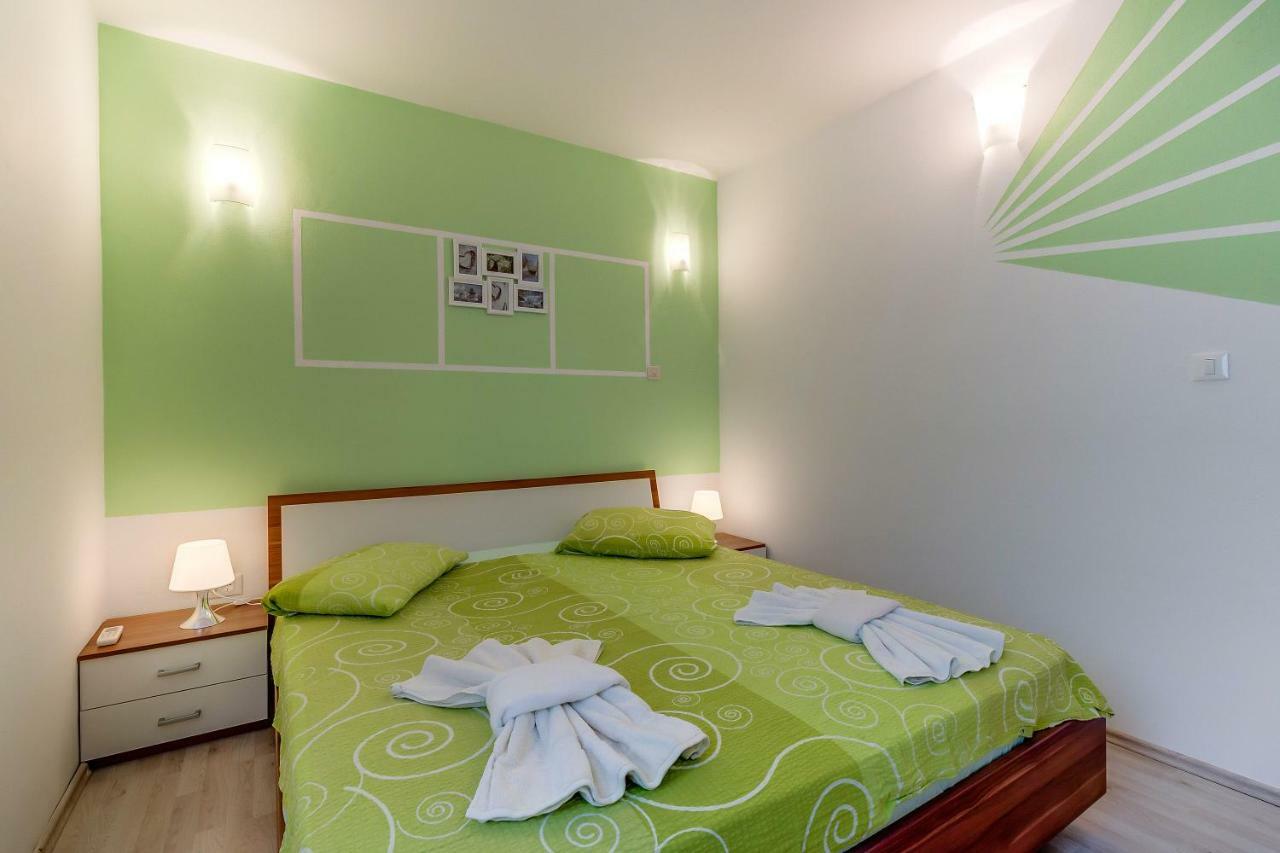 Apartmani Danica เนเรซีน ภายนอก รูปภาพ